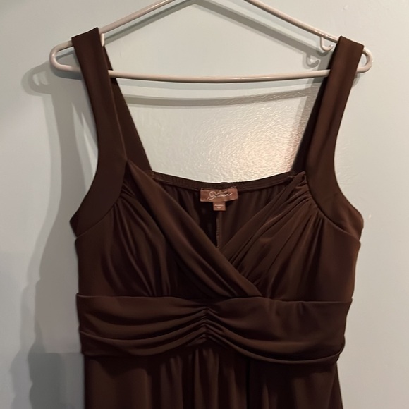 Jessica Brown Flowy Dress- Cross Over Chest (Petite), size 16 - Picture 3 of 11